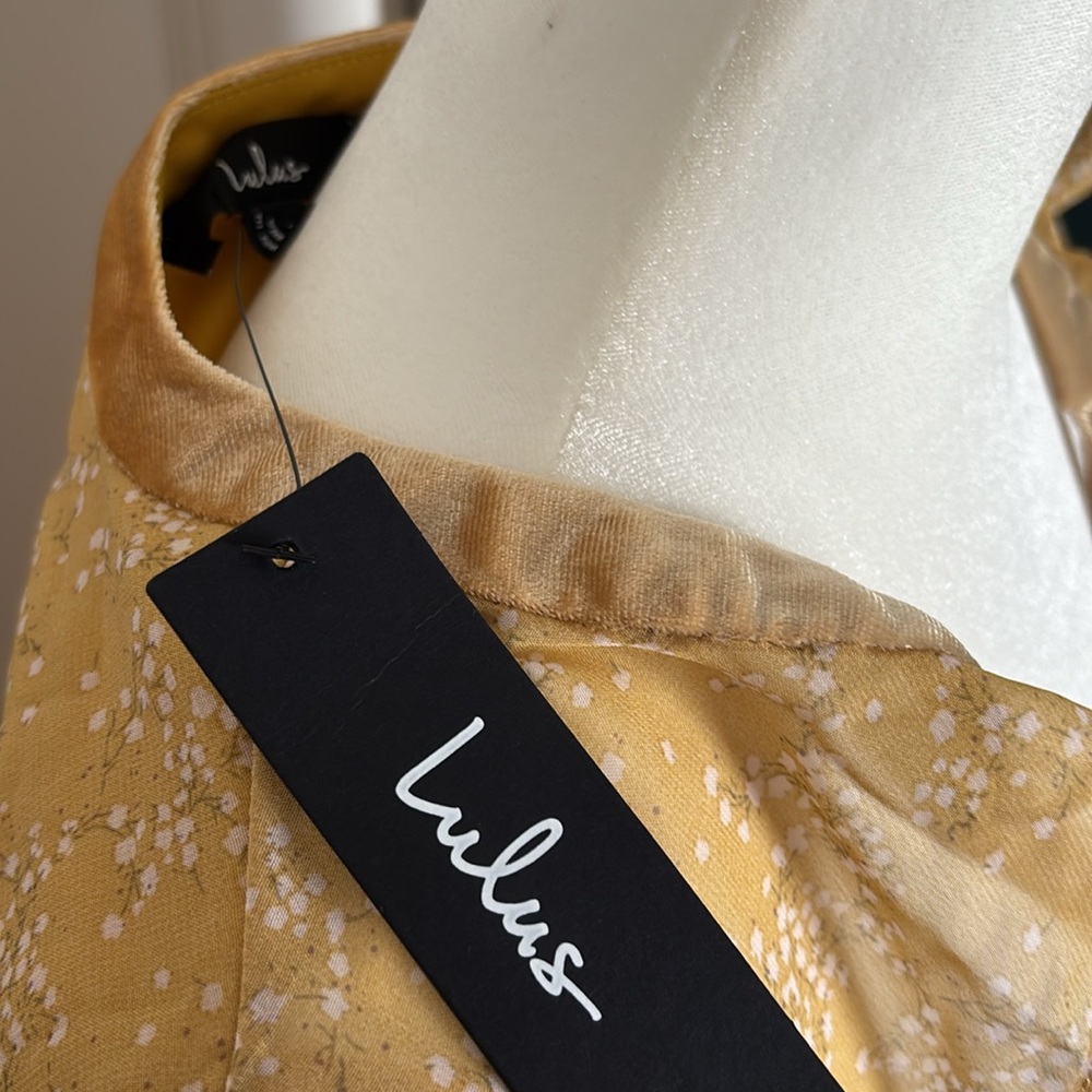 NWT Lulu's 🌻Posh Impression Yellow Floral Print Tie Neck Mini Dress Size medium - Picture 10 of 11
